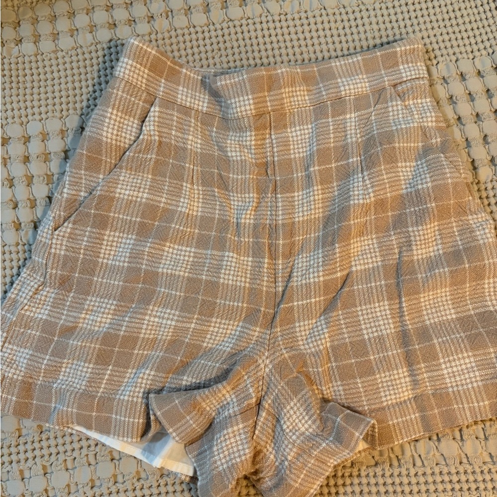 Kookai High Waist Plaid Shorts - Beige and White